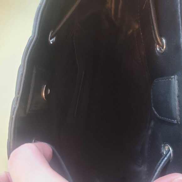 Michael Kors bucket bag - Picture 4 of 5